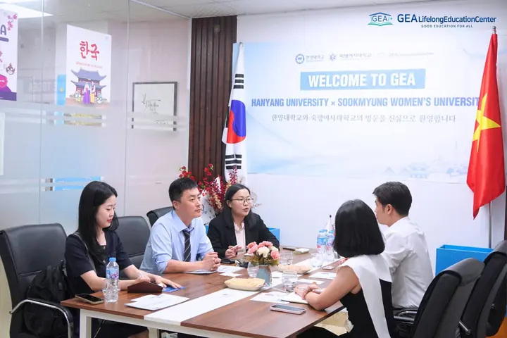 Hanyang University and Sookmyung Women's University meet GEA students