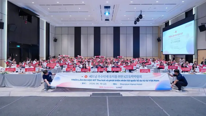 Korea study seminar with KIT (Kyungnam College of Information and Technology)